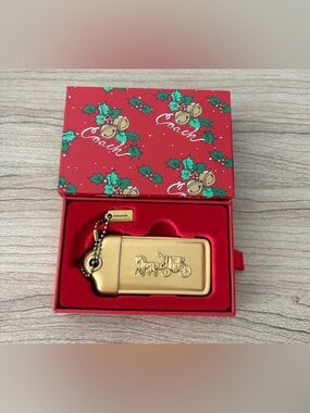 Coach Gold ornament Zip Key Fob bag charm Horse & Carriage Emboss